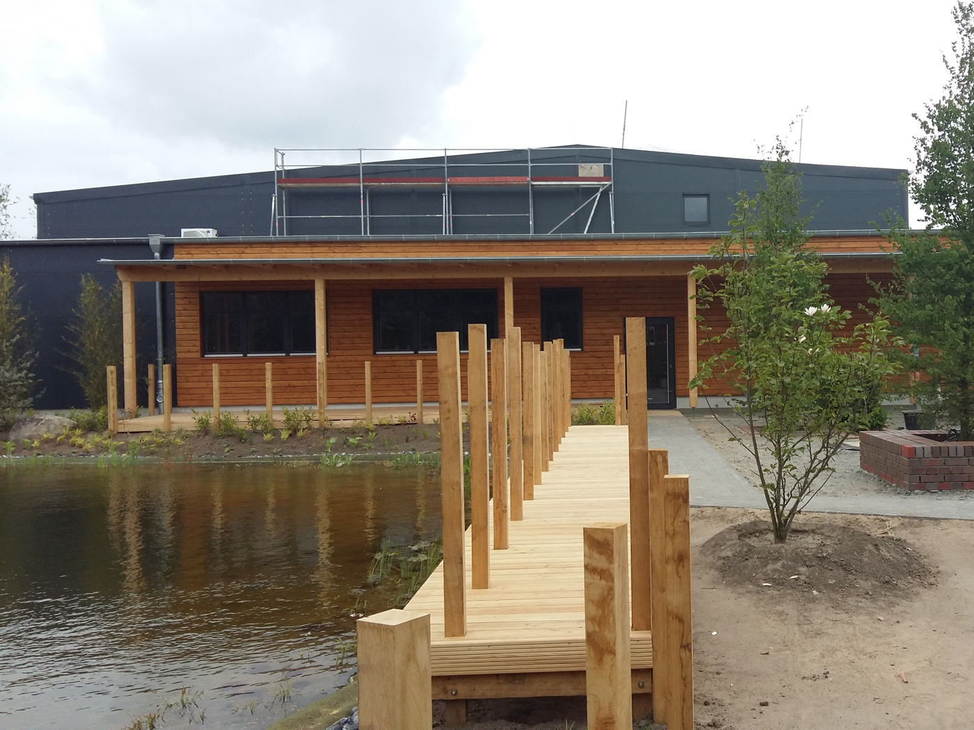 Holzfassade für Inselbrauerei Rambin